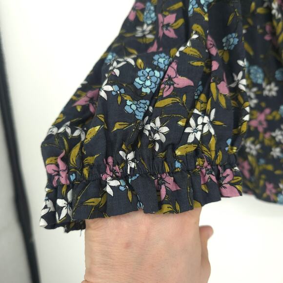 a.n.a. A New Approach Gray Lilith Floral Print Peasant Top Size 2X NWT - Picture 7 of 10